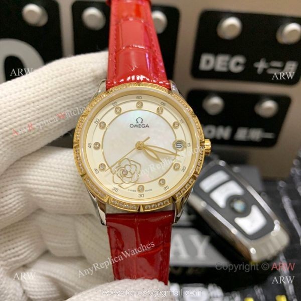 Omega Water Resistant Lady Watches Copy Gold Diamond Case