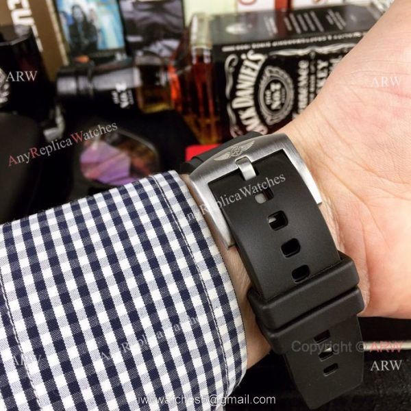 Copy Breitling Superocean Chronometre Abyss Watches Red Inner