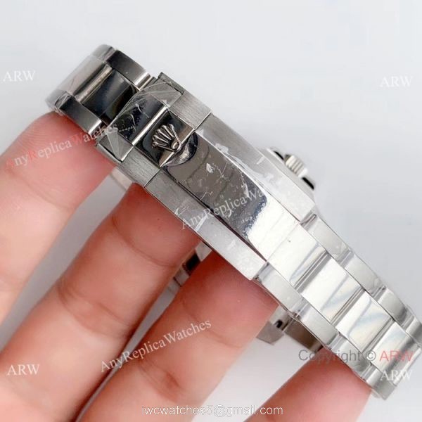 Swiss Grade Replica Rolex GMT-Master II Black Ceramic Bezel Watch NOOB V3