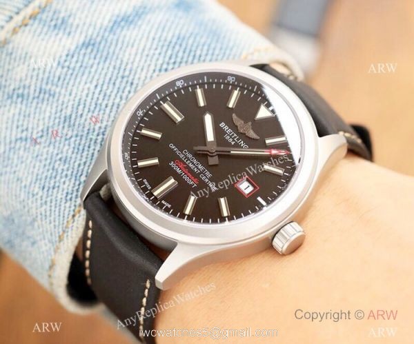 2019 Replica Breitling Avenger Men Watch SS Blue Dial Blue Leather strap