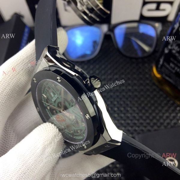 Replica Hublot Classic Fusion 43mm watches Black Bezel Rubber Strap