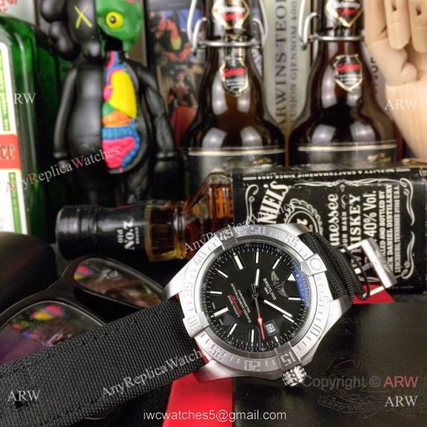 New Copy Breitling Avenger II Seawolf 43mm Watch White Dial Rubber Strap