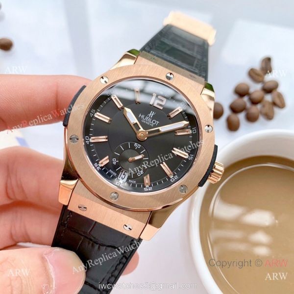 Solid Black Hublot Classic Fusion Men Watch New Replica