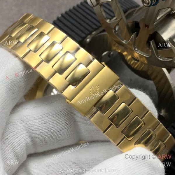 GB Factory Swiss Cal.324 Replica Patek Philippe Nautilus Green Dial Watch