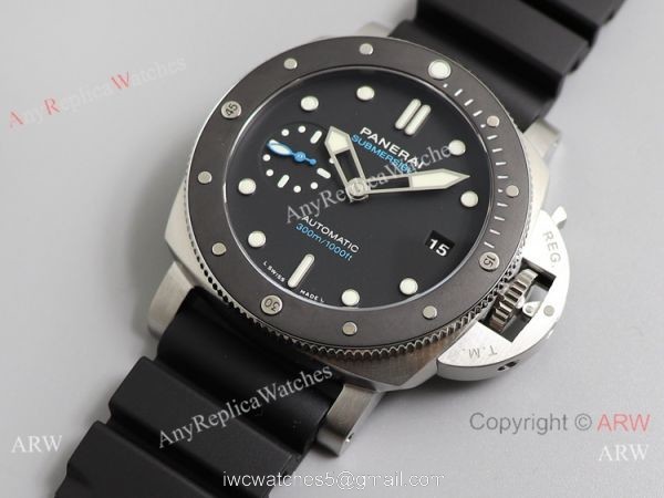 (VS)Panerai Submersible 42MM PAM00683 VS Factory Black Bezel Watch Medium Size