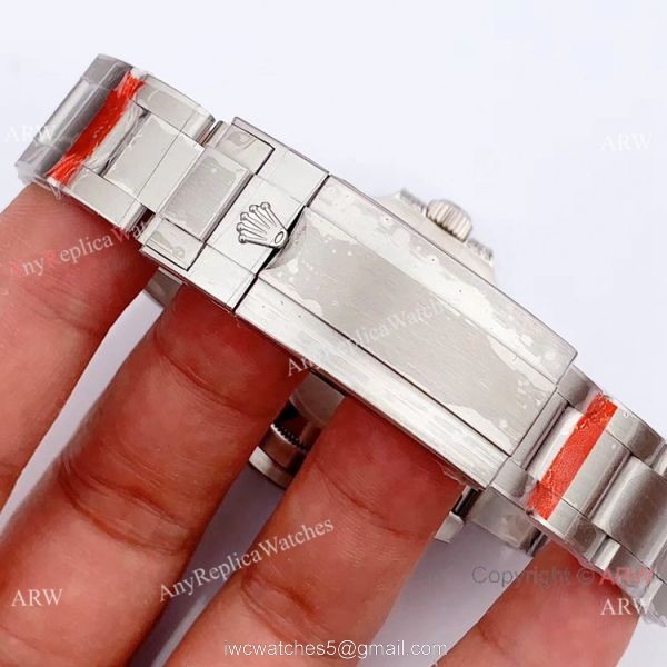 Noob Factory Swiss 3135 Replica Rolex Hulk Submariner Stainless Steel Diamond Bezel Watch