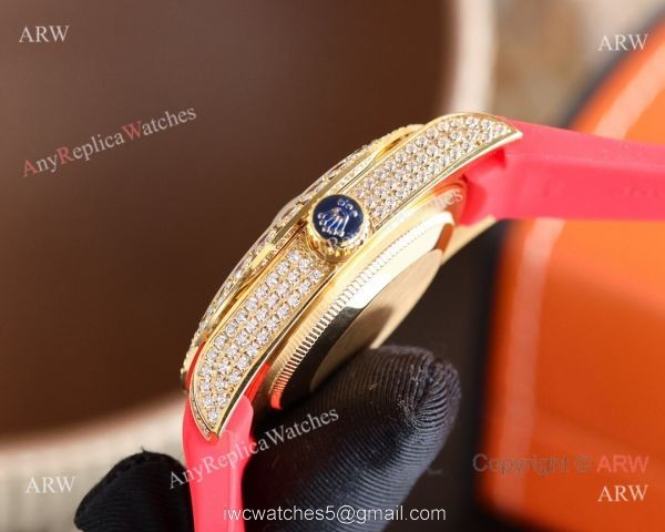 Knock-off Rolex Day-Date 40MM Blue Face Diamond Case Rubber Strap Watch