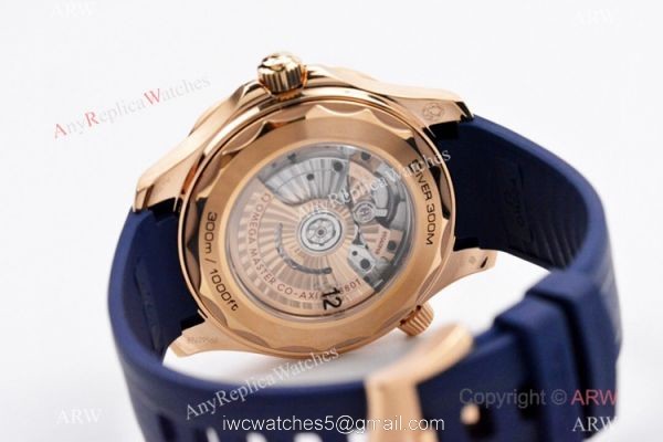 VS AAA Replica Omega Seamaster Diver 300m Watch Rose Gold Rubber Strap
