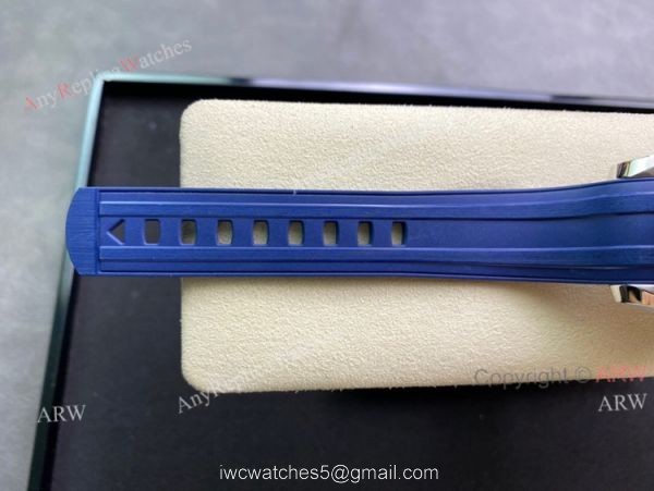 New OM Factory Omega Seamaster Diver 300m Grey Dial Blue Rubber Strap Replica Watch For Men