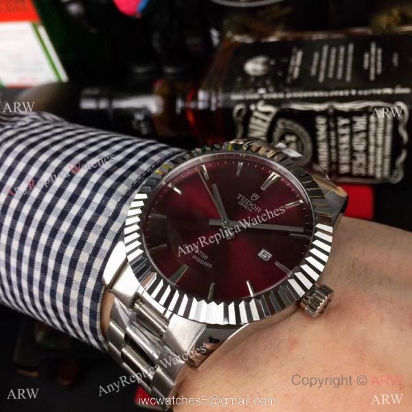 Tudor Geneve m12510 Stainless steel Cherry red dial Watches 40mm