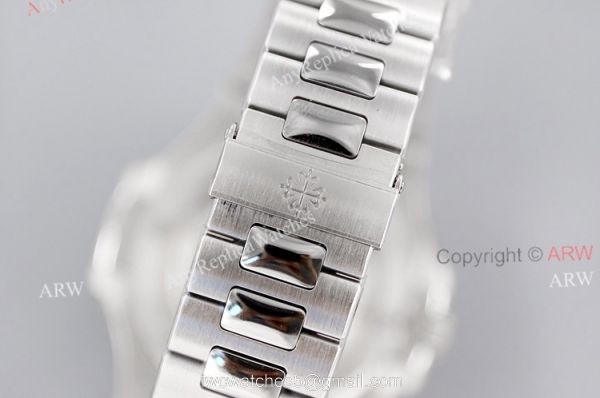 3k Factory Patek Philippe Nautilus 5711 Green Face Diamond Bezel Super Clone Watch 40mm