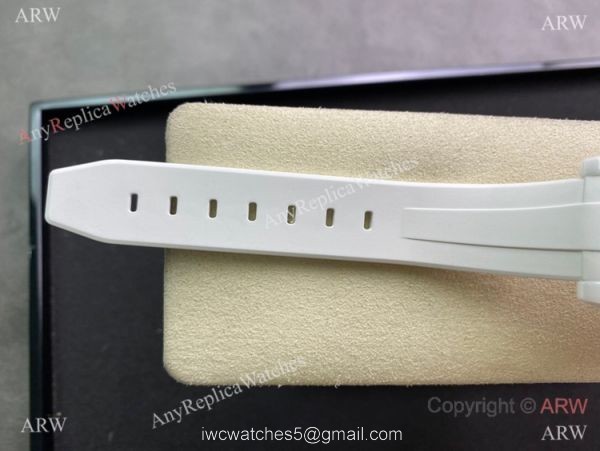 Swiss Rolex Submariner White Ceramic 5G Factory 3135 40mm Watch