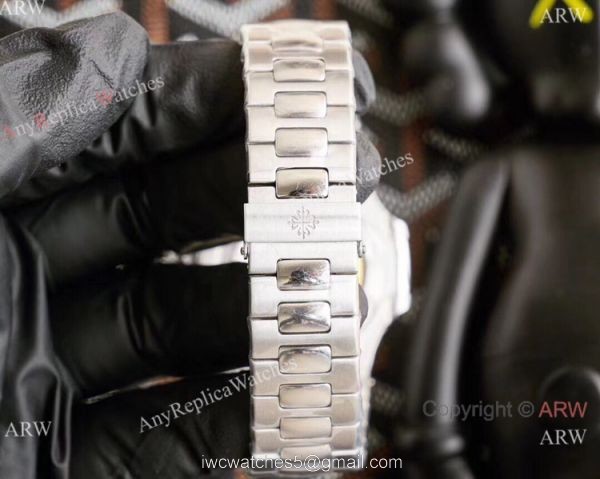 New! Swiss Copy Patek Philippe Nautilus Watch Green Diamond Gray Texture Dial Limited New 5711