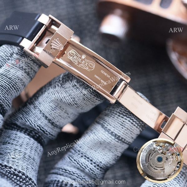 Replica Rolex Daytona Rose Gold Case Ceramic bezel Man 40MM Watch