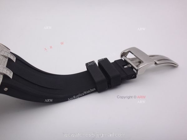 Replica Audemars Piguet Royal Oak Offshore Diamond Watch Black Dial Rubber Strap