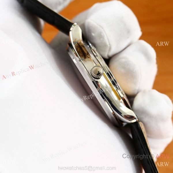 Jaeger-LeCoultre Master Date White Dial Gold Watch 2019 Replica