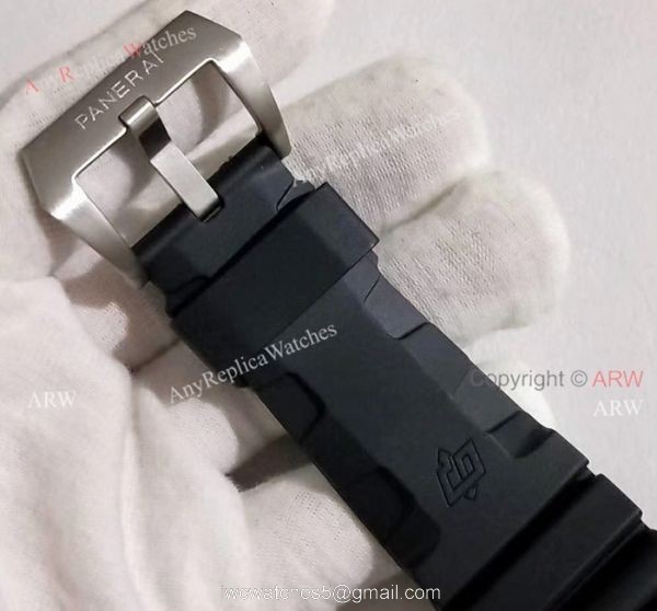 Swiss Replica Panerai Submersible Luminor GMT Pole 2 Pole Watch 47mm