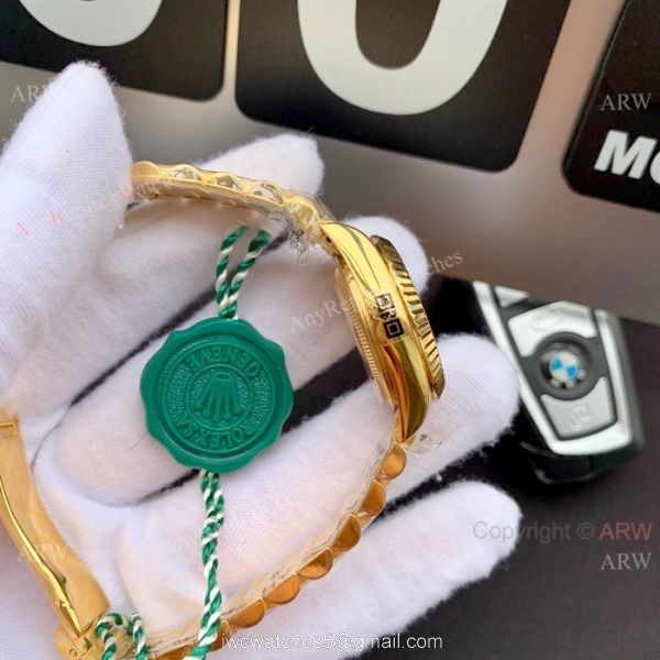 Swiss Replica Presidential Rolex Datejust 28mm Watch White MOP Dial Gold President