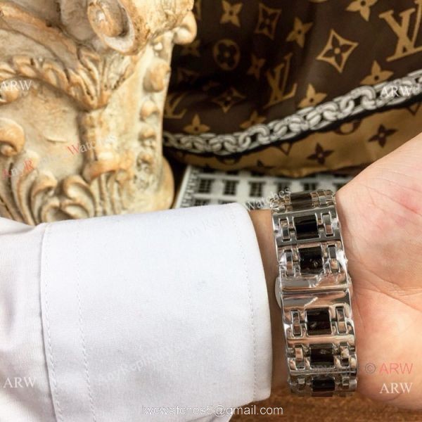 Best Replica Vacheron Constantin Geneve Watch Black Silver Case