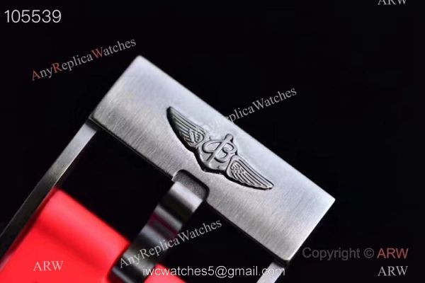 GF Swiss Grade Replica Breitling Avenger II GMT Watch SS Red Rubber Strap