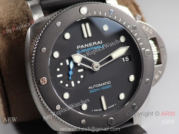 (VS)Panerai Submersible 42MM PAM00683 VS Factory Black Bezel Watch Medium Size