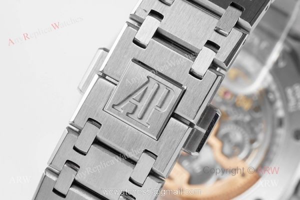 Swiss Replica Audemars Piguet Royal Oak 15202 Gold Dial Stainless Steel Watch 39mm