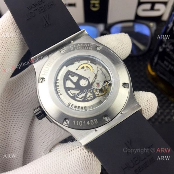 Replica Hublot Classic Fusion 43mm watches Black Bezel Rubber Strap